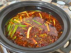 -沈记酸菜牛肉火锅店(九号路店)