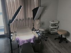 -一个差评成就的纹眉店