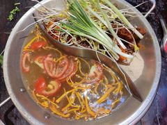 鸳鸯锅底-四小区火锅·巷子里的重庆火锅(花照壁店)