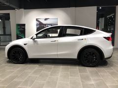 -TESLA 特斯拉(北京管庄特斯拉中心)