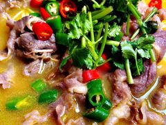 酸汤肥牛-阿英煲(凉城路店)