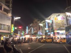 -六合夜市