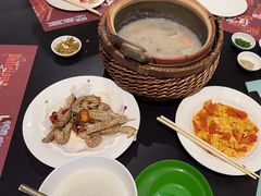 -喷泉广场餐厅·宵夜·海鲜烧烤大排档(长隆企鹅酒店)
