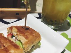 鸡肉帕尼尼-越弥越南传统美食馆