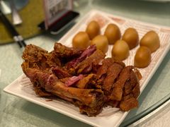 香酥咸蹄膀-小舟山海鲜