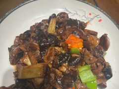 -东口码头·烧鸽子·鱼头泡饼·地方菜(金鹰悦城店)