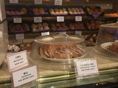 面包甜点陈列柜-老佛爷饼店