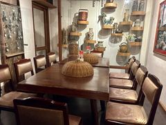 -Cuc Gach Quan Restaurant