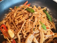 -川流不息·地道川菜·小龙虾(松东路店)