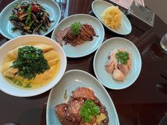 绿葱油三黄嫩鸡-环球港凯悦 · 享悦中餐厅