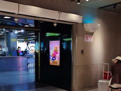-麦当劳(中山公园龙之梦店)