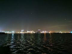 -上海滴水湖皇冠假日酒店