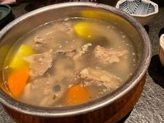 滩羊手抓肉-丝路金桃·新疆菜(徐汇店)