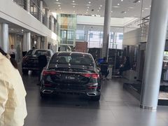 -天津波士信达奔驰4S店(卫津南路店)