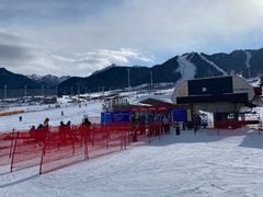 -丝绸之路山地度假区滑雪场