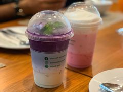 -Chom Cafe and Restaurant