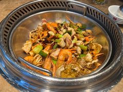 -七欣天香辣蟹火锅(上海银亿滨江店)