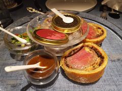 惠灵顿牛排-弦月窗LUNETTE BY AMANDA(复兴路店)