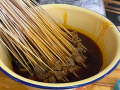 -拈签一笑黄牛肉辣卤串串