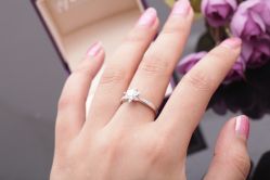 IMG_8610-威德钻石-克拉钻大本营(南京东路店)