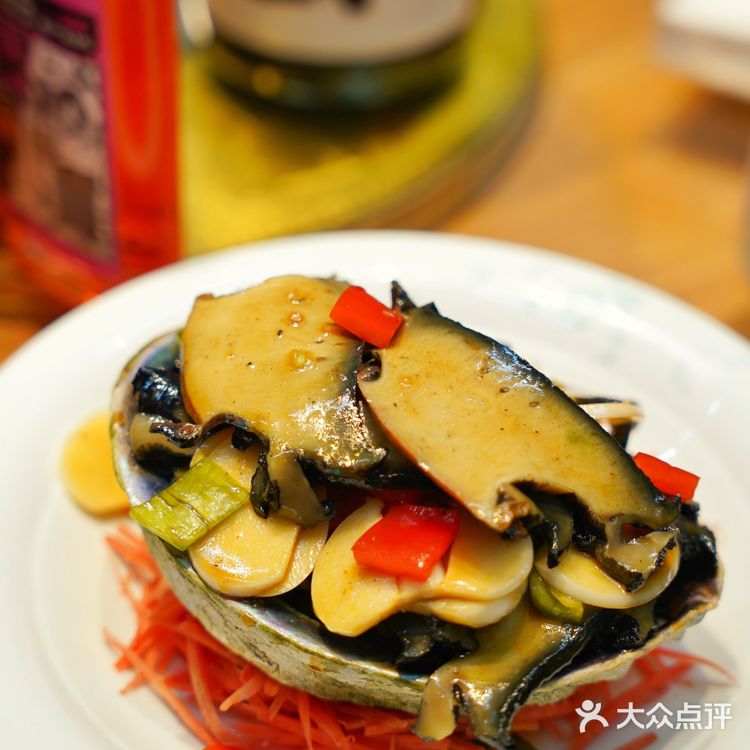 怎么会有这么好吃的店啊！这一餐我真真的吃服了！[调皮]