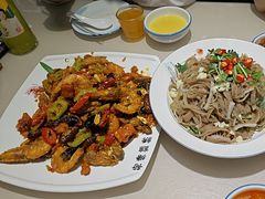 -老码头黑皮肘子锅包肉(赣水路店)