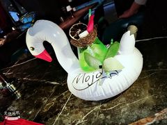 调酒师特调鸡尾酒-MOJO•湖景音乐餐厅•Bar(湖滨店)