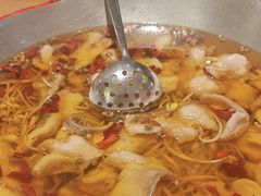 -渝信川菜 · 川味家常菜(财富购物中心店)