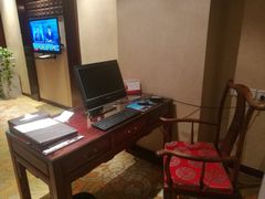 -乌兰湖畔草坪轻奢营地