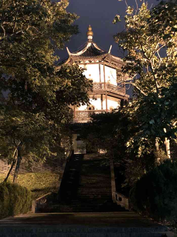 高邮奎楼-"高邮保留完好的古城墙,还有奎楼非常漂亮和.