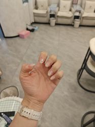 -七彩虹美甲美睫 半永久