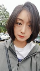 -韩国李知恩形象设计