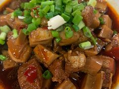 红烧肉-梯坎豆花
