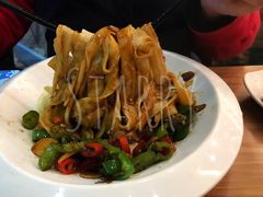 -顺溜·手工刀削面·黑金店(铜锣湾店)