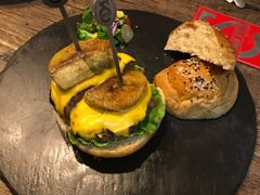 -HIGH FIVE哈福手工汉堡(桂林路店)