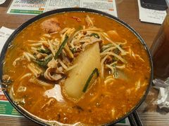 -肥汁米蘭香港米线(宁波路总店)