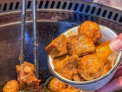 -山河屯铁锅炖·非遗东北菜(南山店)