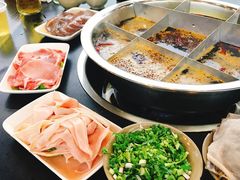 -邓莽子老火锅(中兴路总店)