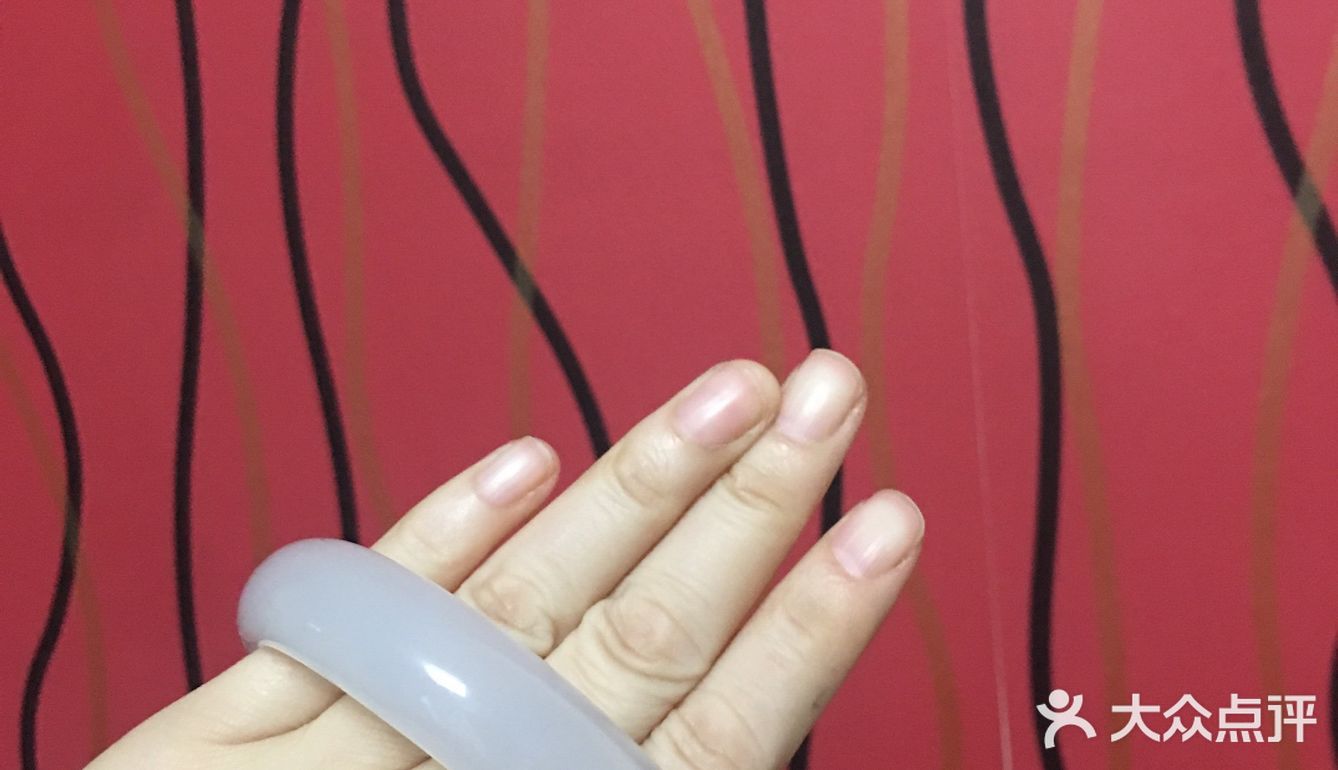 晶莹手镯，携手共享