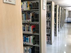 -上海市静安区图书馆(新闸路馆)