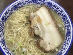 -老陆稿荐(西中市店)