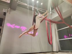 -桃秘钢管舞 Peach Pole Fitness