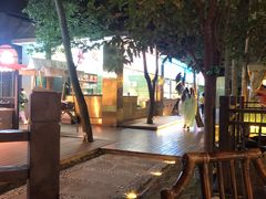 -二荆条·蜀鲜汇城市森林火锅