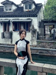 -一揽芳华汉服旗袍体验馆(拙政园店)