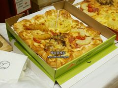 -新华里咖啡书吧(新华书店小寨店)