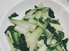 -阿瓦山寨·湘菜现炒·剁椒鱼头王(咸阳总店)