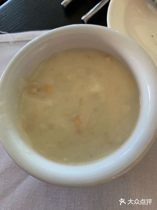 Swiss Louis Italian & Seafood Restaurant奶油蘑菇海鲜汤图片
