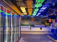 大堂-日进一片海.生腌海鲜火锅.宵夜烧烤(三里屯总店)