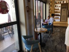 -新华书店(顺峰山公园店)