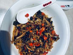 -味上湘菜馆(岳麓山店)